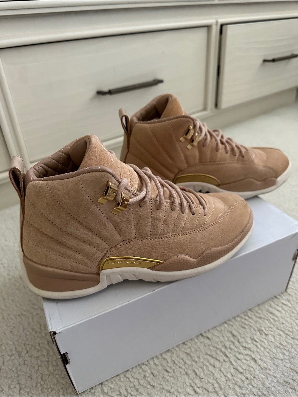 Air Jordan 12 Retro Women's Vacehetta Tan Metallic Gold Havanne Suede